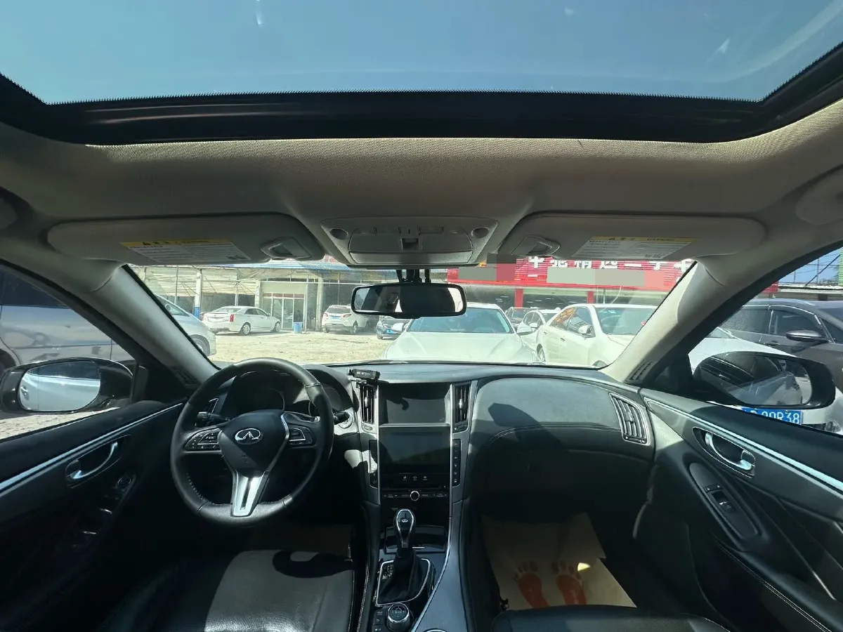 2018 Jeep Grand Commander 2.0T 265HP L4 9AT,autocango,china used car exporter,china ev exporter,chinese used car exporter,chinese used ev exporter