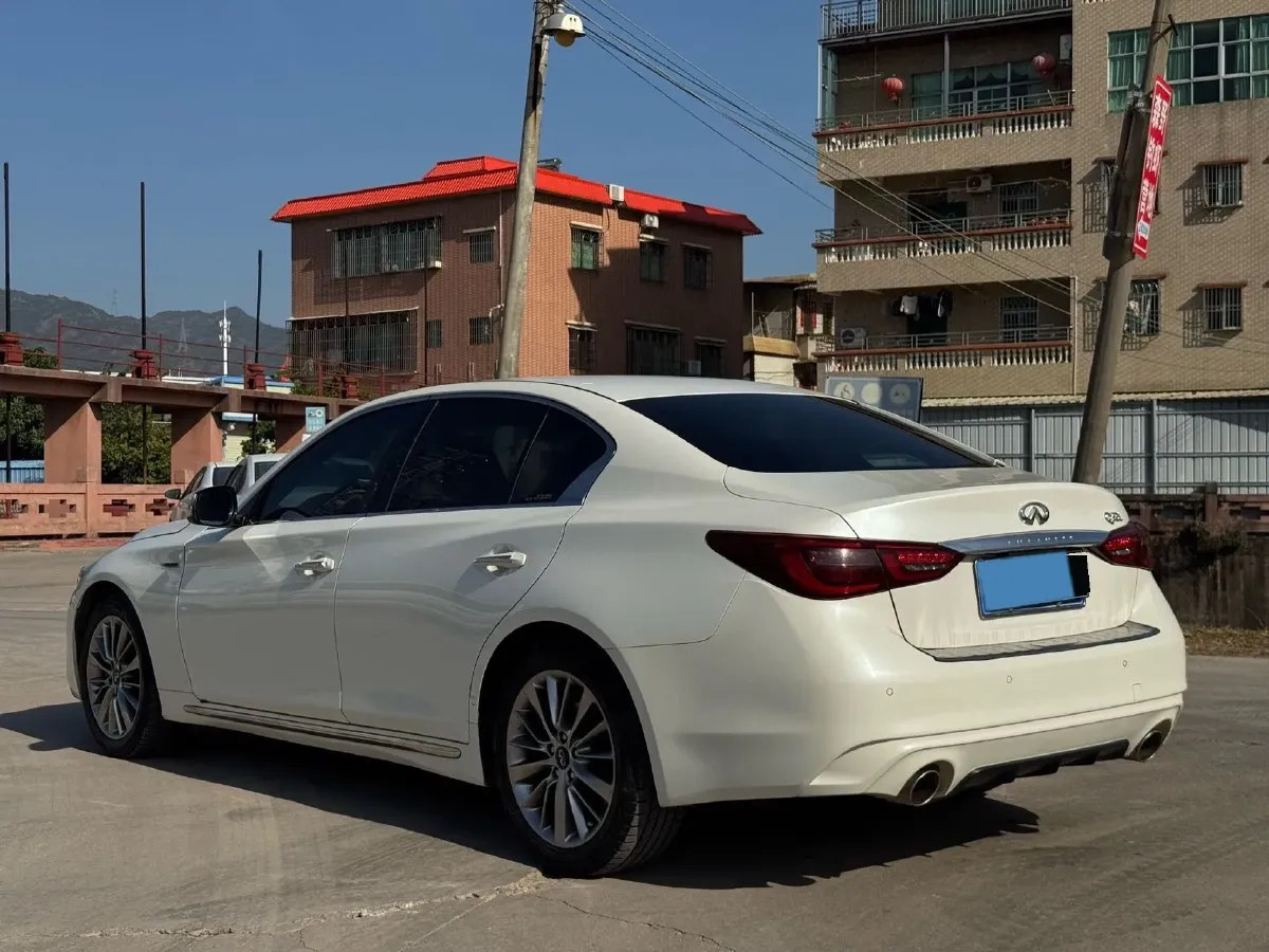 2018 Jeep Grand Commander 2.0T 265HP L4 9AT,autocango,china used car exporter,china ev exporter,chinese used car exporter,chinese used ev exporter