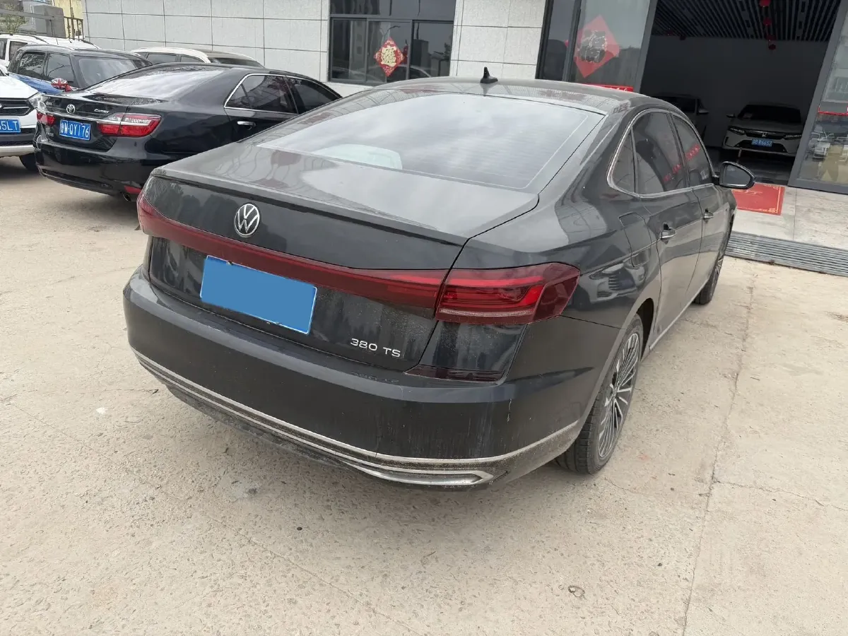 2024 Volkswagen Passat 2.0T 220HP L4 7DCT,autocango,china used car exporter,china ev exporter,chinese used car exporter,chinese used ev exporter