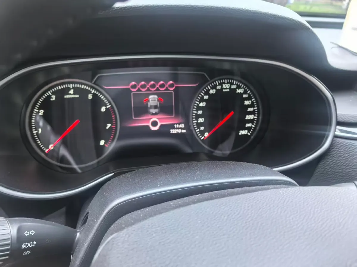 2022 HongQi H5 1.8T 197HP L4 6AT,autocango,china used car exporter,china ev exporter,chinese used car exporter,chinese used ev exporter