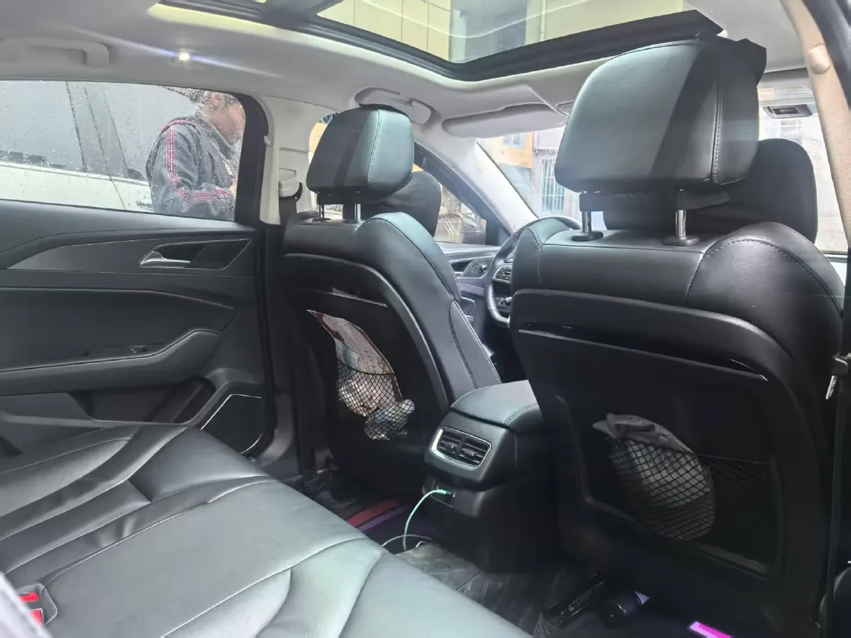 2022 HongQi H5 1.8T 197HP L4 6AT,autocango,china used car exporter,china ev exporter,chinese used car exporter,chinese used ev exporter