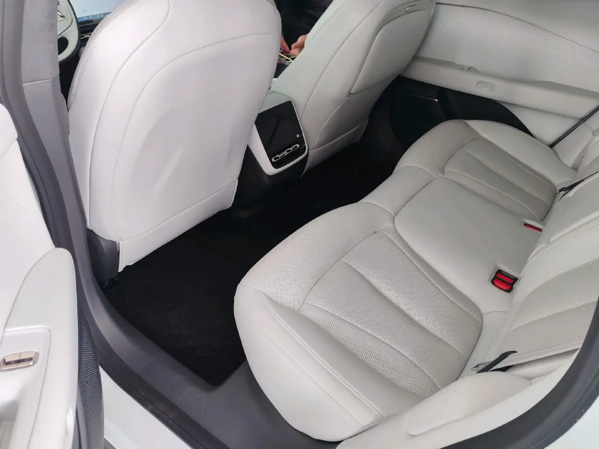 2024 Xpeng P7+ BEV 76.3KWH,autocango,china used car exporter,china ev exporter,chinese used car exporter,chinese used ev exporter