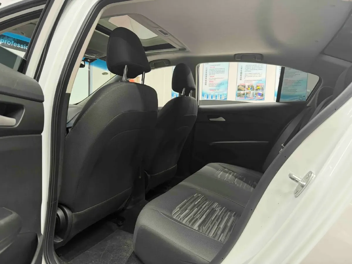 2019 Chevrolet Cavalier 1.5L 113HP L4 6AT,autocango,china used car exporter,china ev exporter,chinese used car exporter,chinese used ev exporter