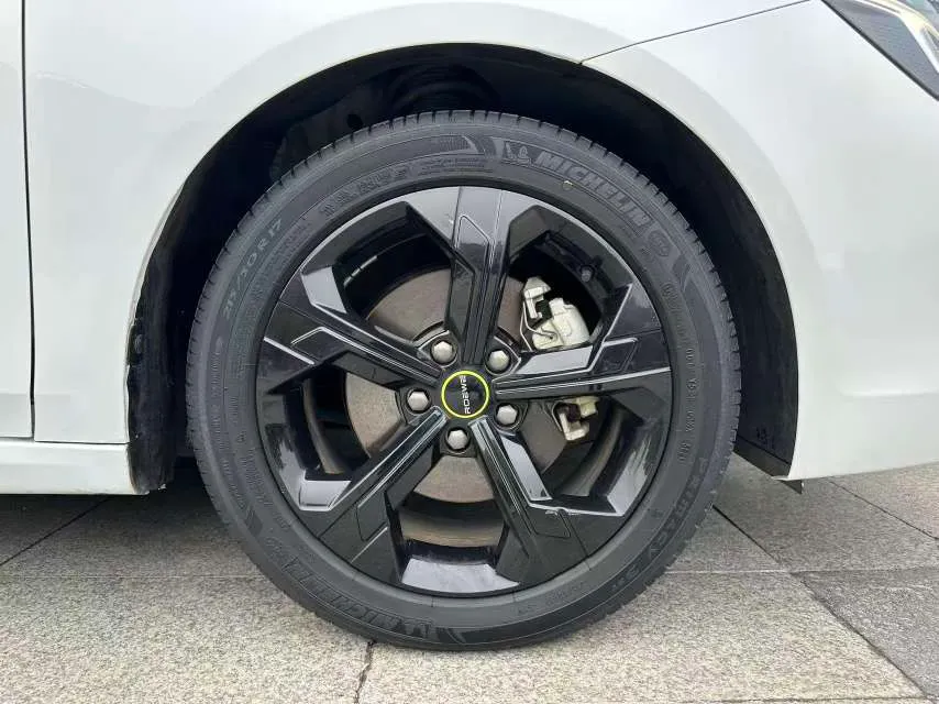 2020 Roewe i6 MAX 1.5T 169HP L4 AMT PHEV,autocango,china used car exporter,china ev exporter,chinese used car exporter,chinese used ev exporter