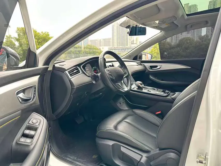 2020 Roewe i6 MAX 1.5T 169HP L4 AMT PHEV,autocango,china used car exporter,china ev exporter,chinese used car exporter,chinese used ev exporter