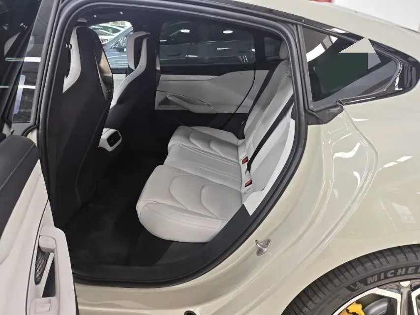 2024 MI SU7 BEV 101KWH,autocango,china used car exporter,china ev exporter,chinese used car exporter,chinese used ev exporter