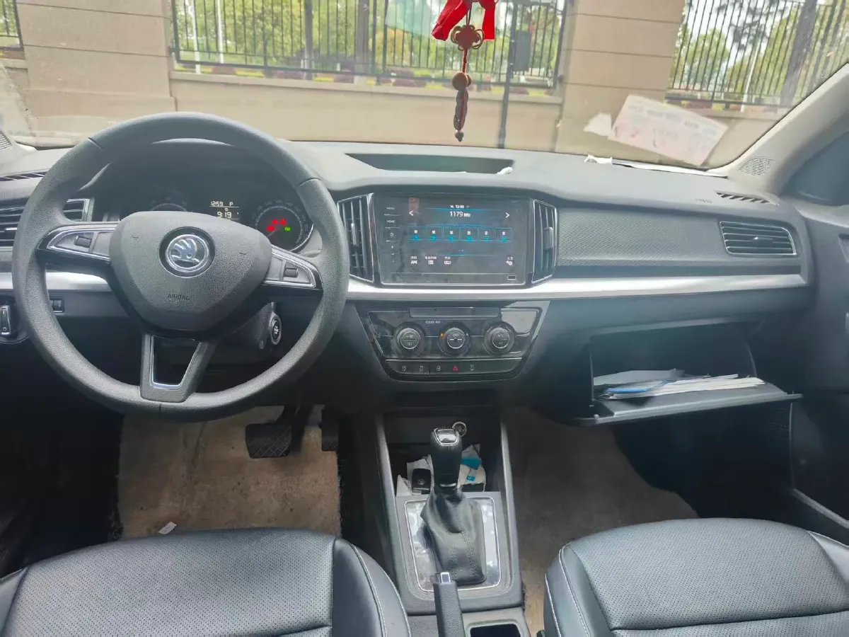 2022 Skoda Kamiq 1.5L 112HP L4 6AT,autocango,china used car exporter,china ev exporter,chinese used car exporter,chinese used ev exporter