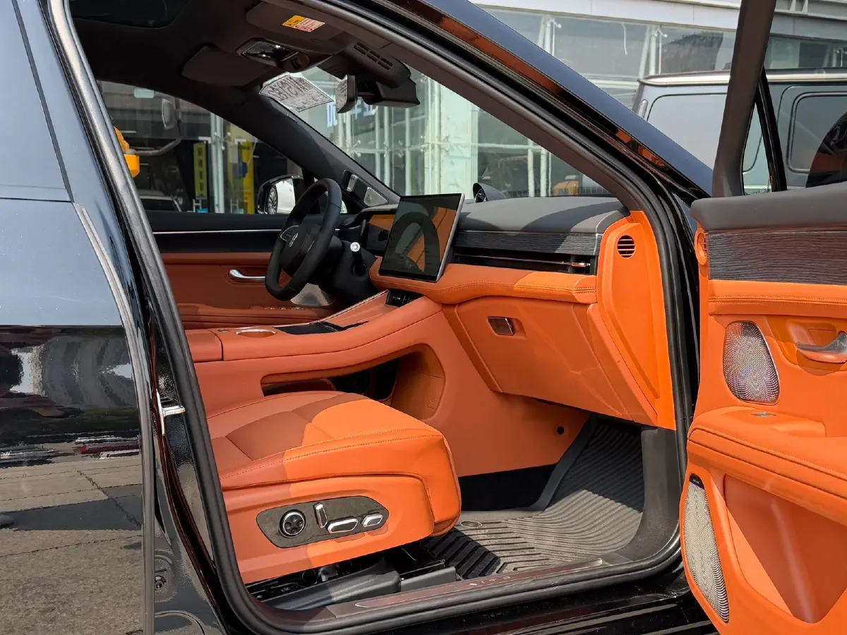 2025 AITO AITO M5 1.5T 152HP L4 REEV 42KWH,autocango,china used car exporter,china ev exporter,chinese used car exporter,chinese used ev exporter