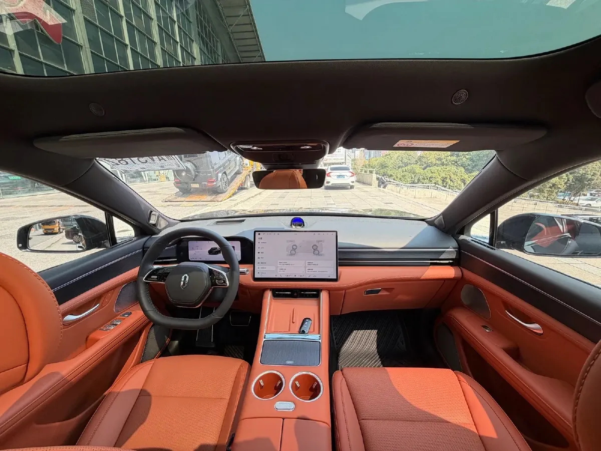 2025 AITO AITO M5 1.5T 152HP L4 REEV 42KWH,autocango,china used car exporter,china ev exporter,chinese used car exporter,chinese used ev exporter