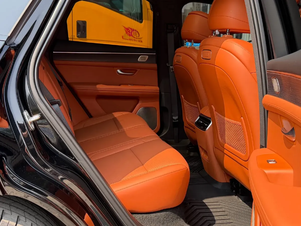 2025 AITO AITO M5 1.5T 152HP L4 REEV 42KWH,autocango,china used car exporter,china ev exporter,chinese used car exporter,chinese used ev exporter