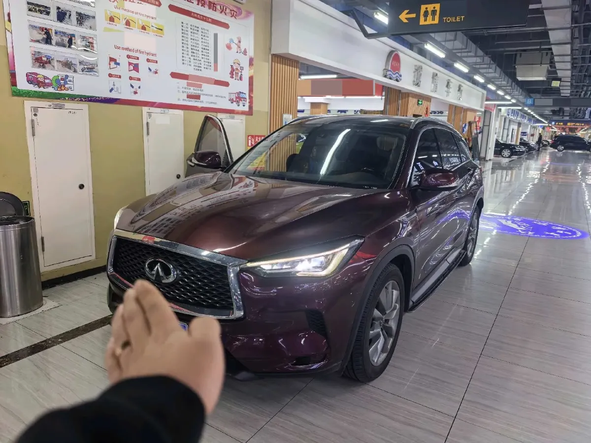 2020 Infiniti QX50 2.0T 245HP L4 CVT,autocango,china used car exporter,china ev exporter,chinese used car exporter,chinese used ev exporter