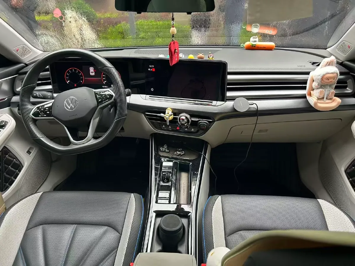 2022 Skoda Superb 2.0T 186HP L4 7DCT,autocango,china used car exporter,china ev exporter,chinese used car exporter,chinese used ev exporter