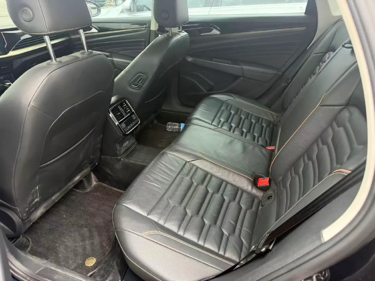 2019 Skoda Kodiak 2.0T 186HP L4 7DCT,autocango,china used car exporter,china ev exporter,chinese used car exporter,chinese used ev exporter