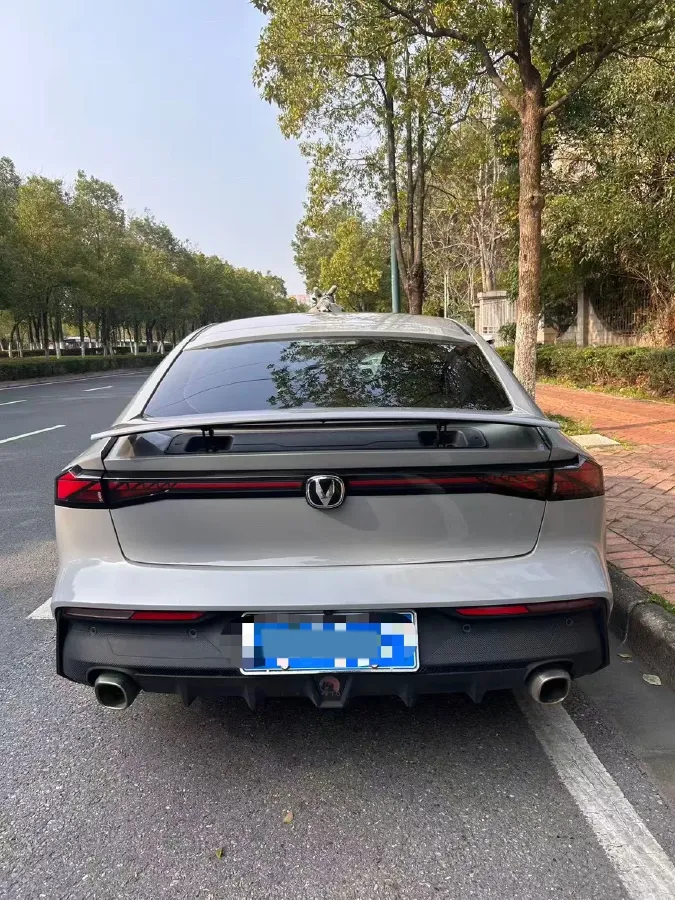2023 ChangAn UNI-V 1.5T 188HP L4 7DCT,autocango,china used car exporter,china ev exporter,chinese used car exporter,chinese used ev exporter