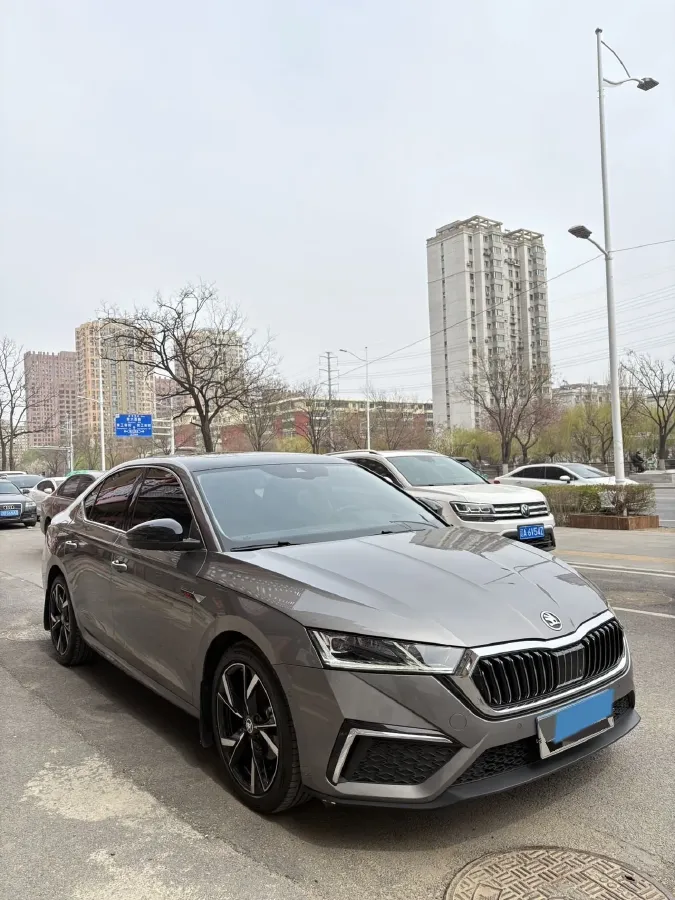 2021 Skoda Octavia 1.4T 150HP L4 7DCT,autocango,china used car exporter,china ev exporter,chinese used car exporter,chinese used ev exporter