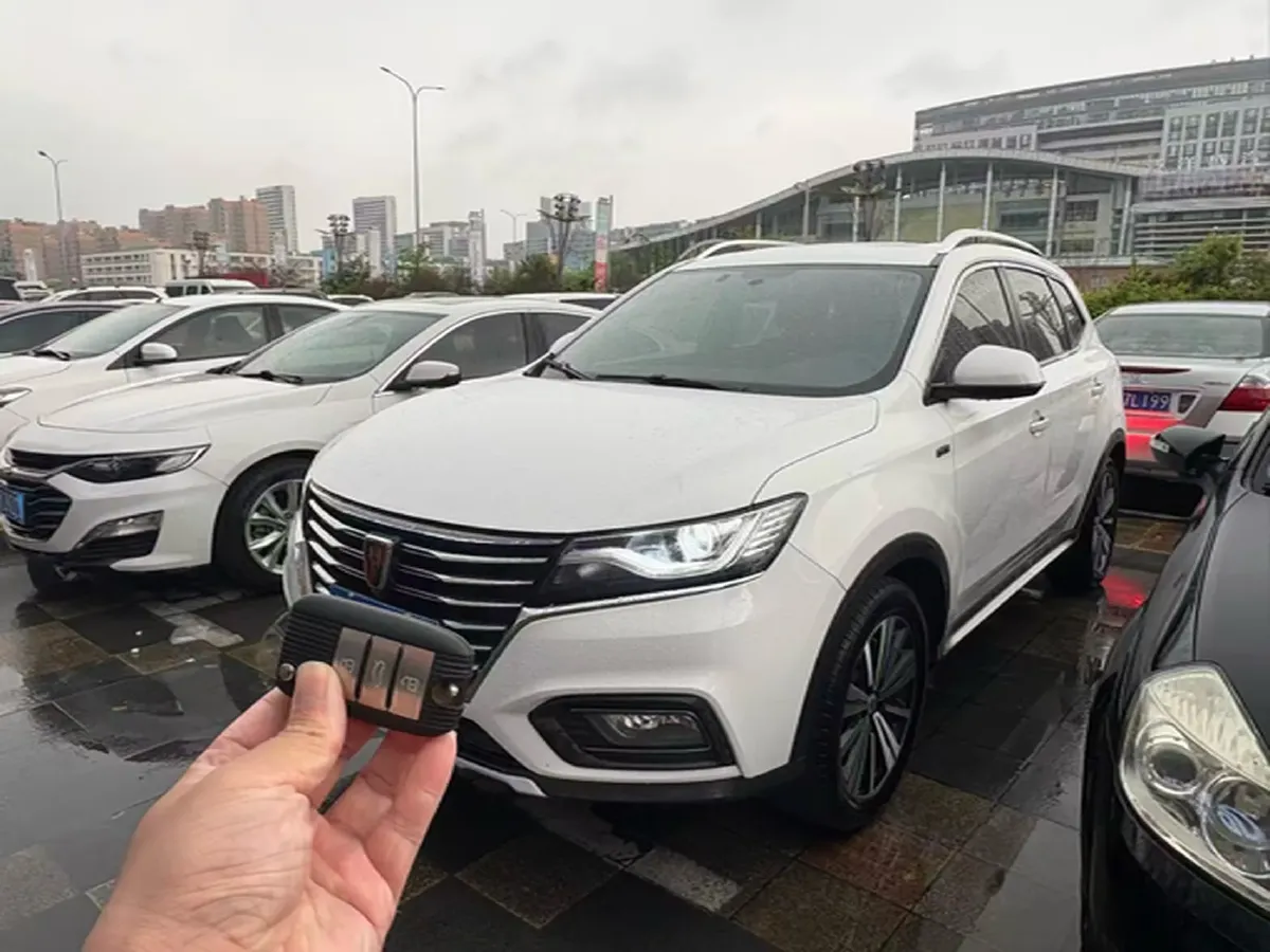 2020 Roewe i6 1.5T 169HP L4 7DCT,autocango,china used car exporter,china ev exporter,chinese used car exporter,chinese used ev exporter