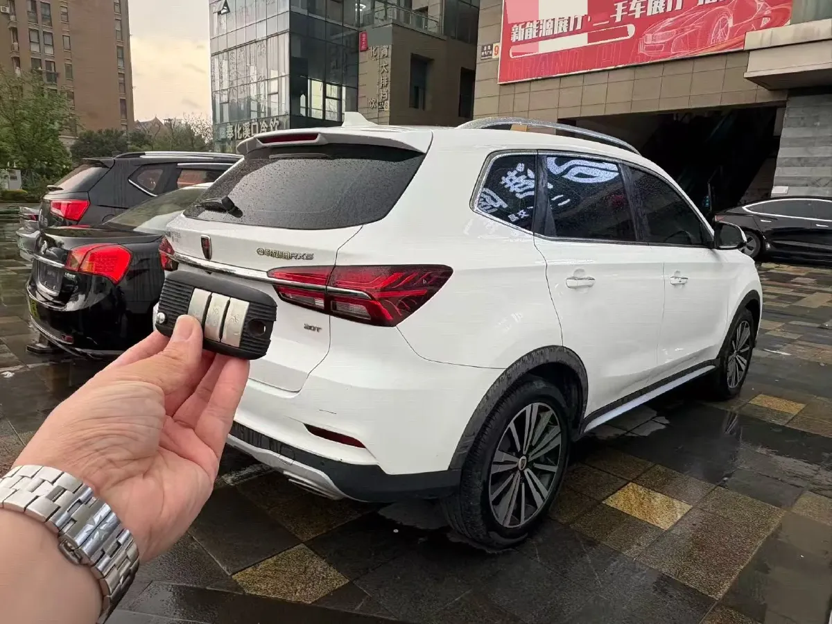 2020 Roewe i6 1.5T 169HP L4 7DCT,autocango,china used car exporter,china ev exporter,chinese used car exporter,chinese used ev exporter