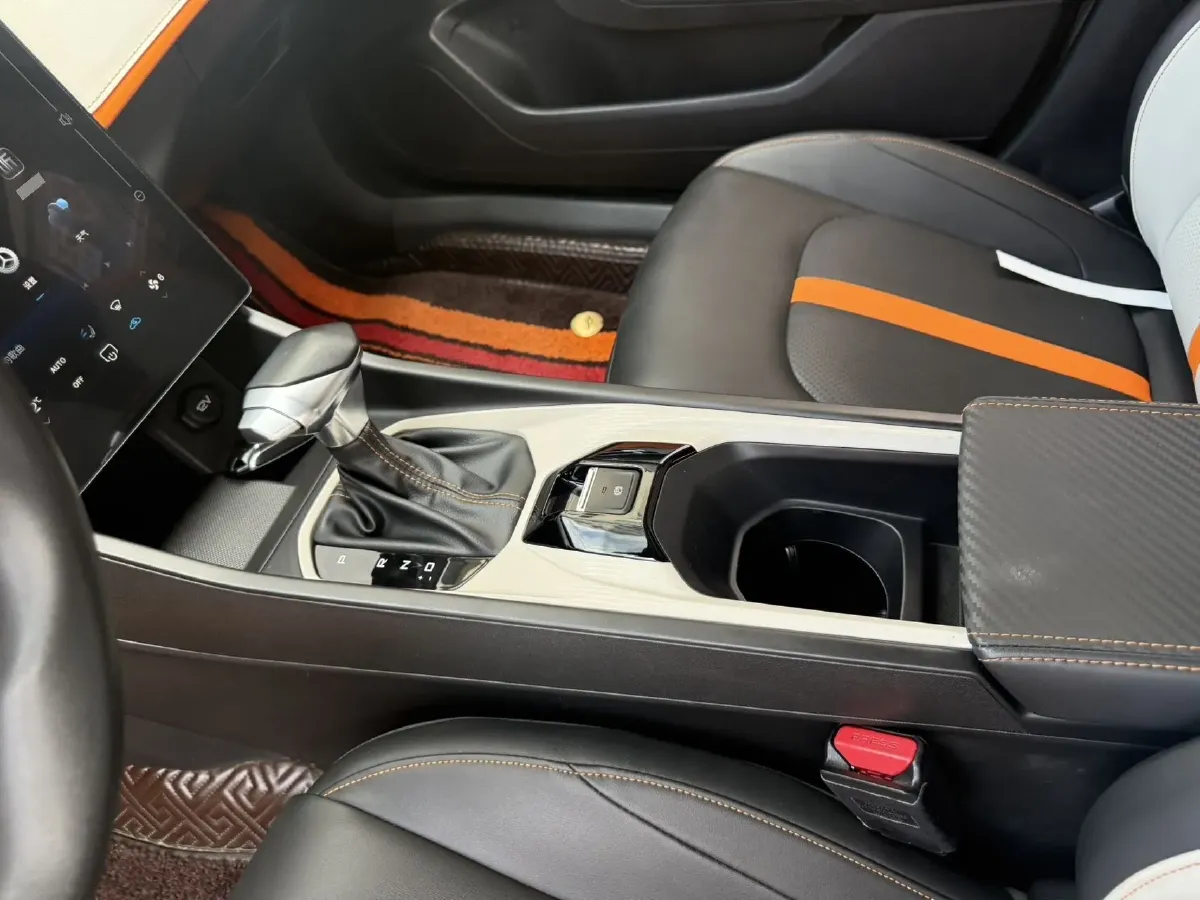 2023 DongFeng Aeolus YiXuan 1.5L 125HP L4 6DCT,autocango,china used car exporter,china ev exporter,chinese used car exporter,chinese used ev exporter