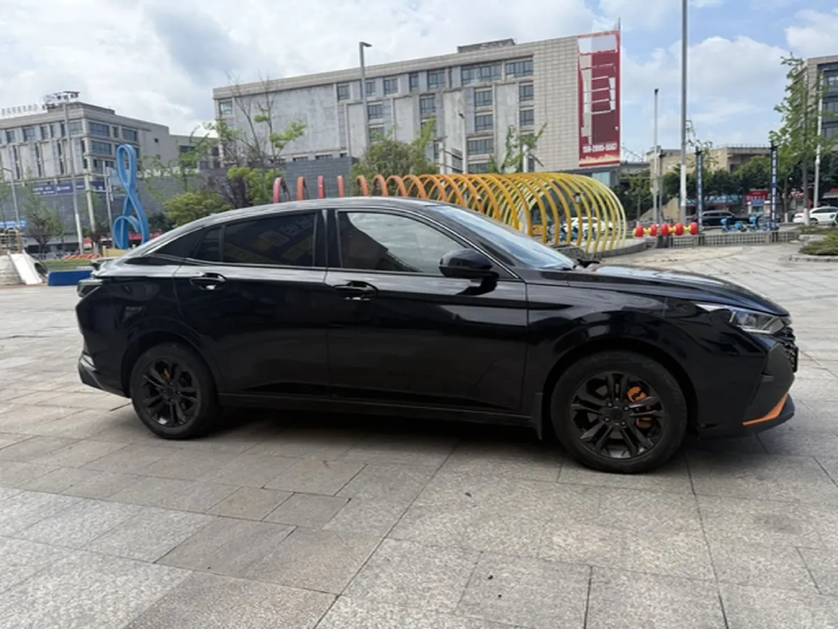 2023 DongFeng Aeolus YiXuan 1.5L 125HP L4 6DCT,autocango,china used car exporter,china ev exporter,chinese used car exporter,chinese used ev exporter