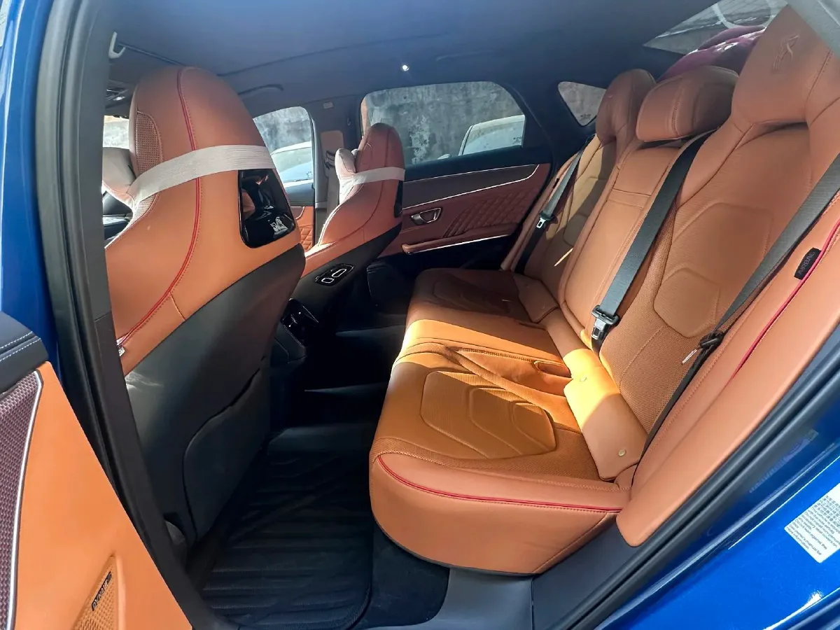 2022 Volkswagen Tiguan L 2.0T 186HP L4 7DCT,autocango,china used car exporter,china ev exporter,chinese used car exporter,chinese used ev exporter