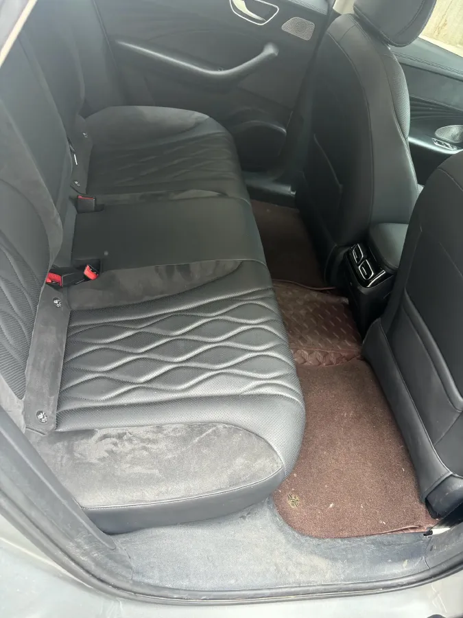 2023 Roewe D7 1.5L 112HP L4 1DHT PHEV 21.4KWH,autocango,china used car exporter,china ev exporter,chinese used car exporter,chinese used ev exporter