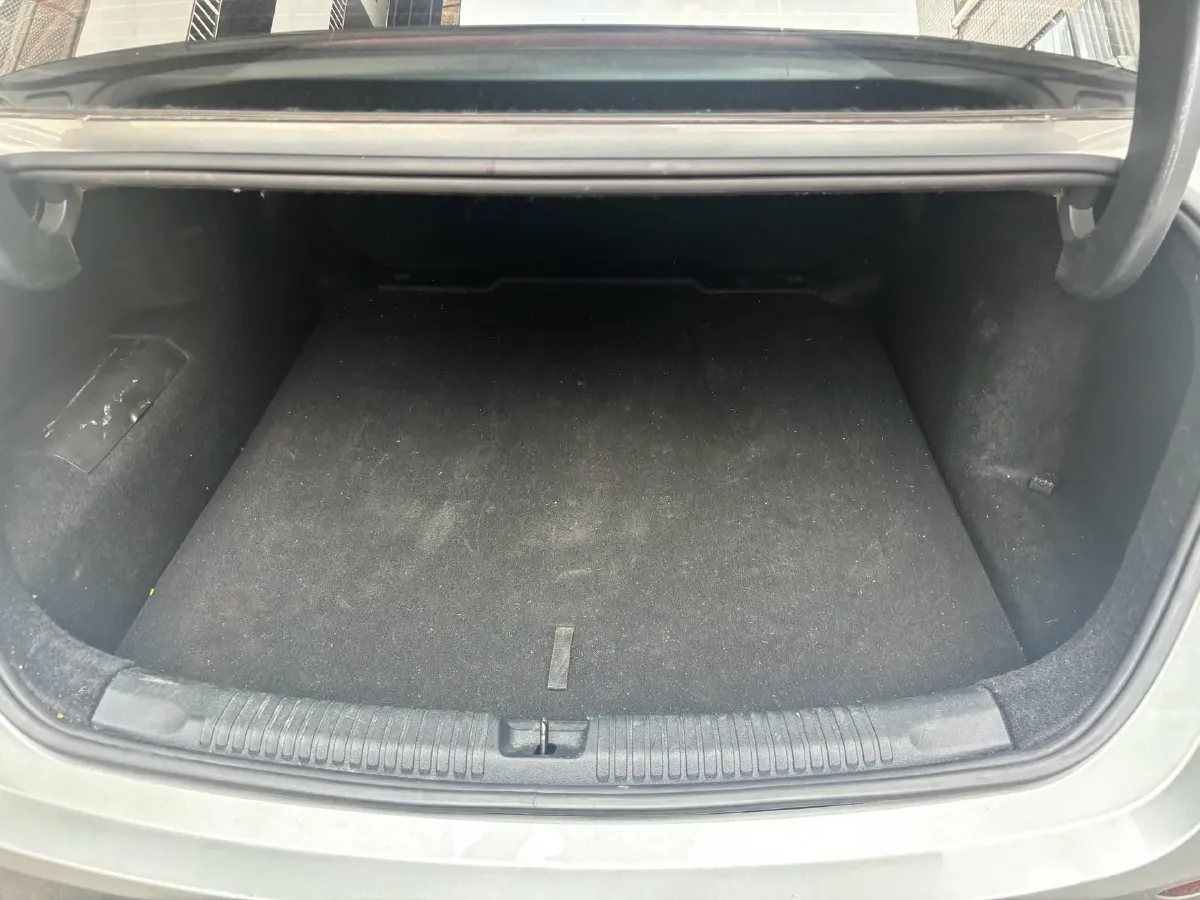 2023 Roewe D7 1.5L 112HP L4 1DHT PHEV 21.4KWH,autocango,china used car exporter,china ev exporter,chinese used car exporter,chinese used ev exporter