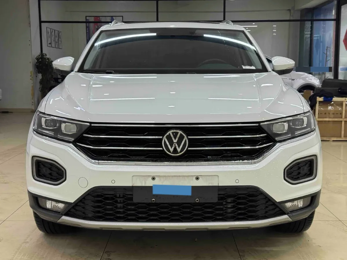 2022 Volkswagen T-Roc 1.4T 150HP L4 7DCT,autocango,china used car exporter,china ev exporter,chinese used car exporter,chinese used ev exporter