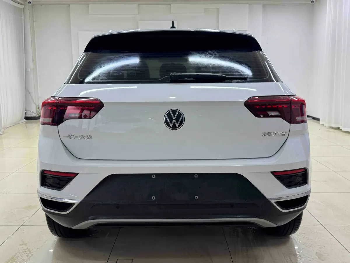 2022 Volkswagen T-Roc 1.4T 150HP L4 7DCT,autocango,china used car exporter,china ev exporter,chinese used car exporter,chinese used ev exporter