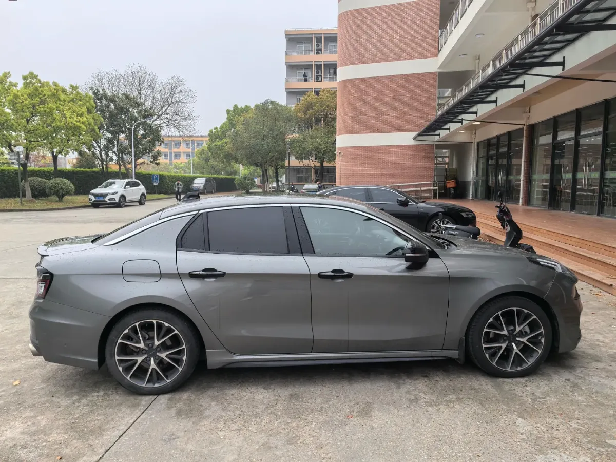 2022 LYNK&CO 03 1.5T 180HP L3 7DCT,autocango,china used car exporter,china ev exporter,chinese used car exporter,chinese used ev exporter