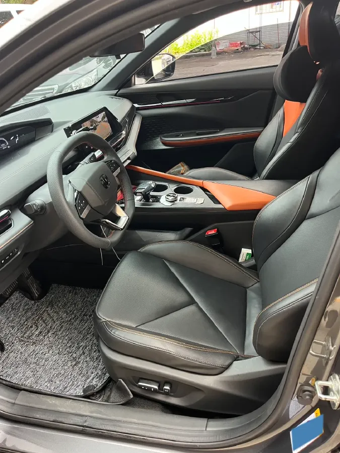 2023 ChangAn UNI-V iDD 1.5T 170HP L4 6TCT PHEV 18.4KWH,autocango,china used car exporter,china ev exporter,chinese used car exporter,chinese used ev exporter