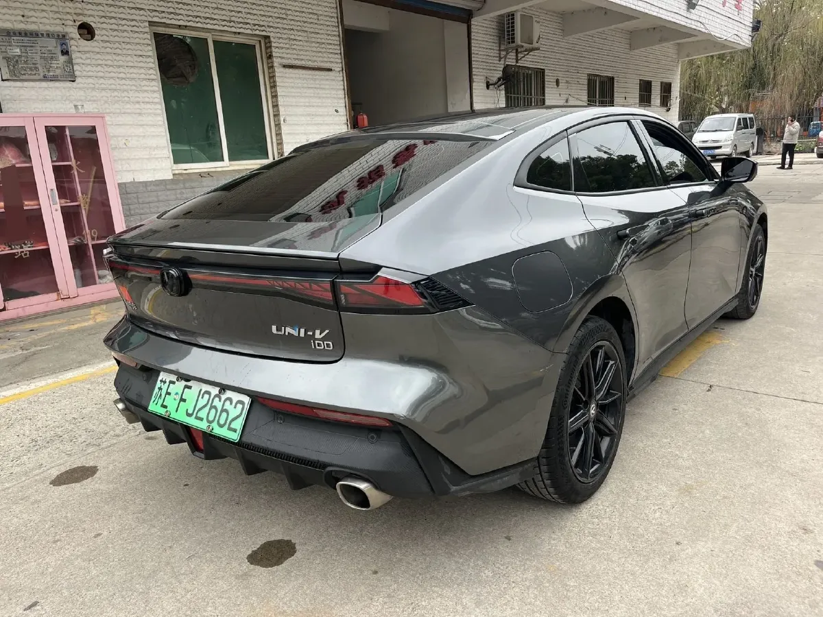 2023 ChangAn UNI-V iDD 1.5T 170HP L4 6TCT PHEV 18.4KWH,autocango,china used car exporter,china ev exporter,chinese used car exporter,chinese used ev exporter