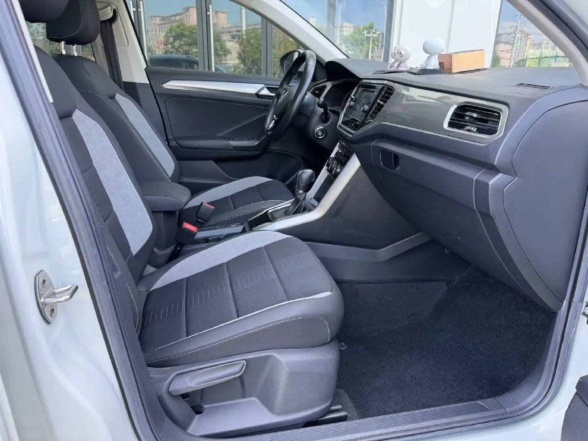 2019 Volkswagen T-Roc 1.4T 150HP L4 7DCT,autocango,china used car exporter,china ev exporter,chinese used car exporter,chinese used ev exporter