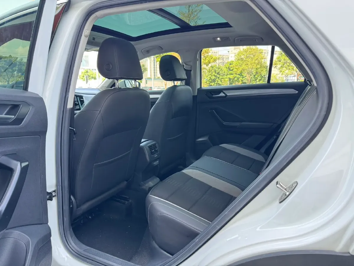 2019 Volkswagen T-Roc 1.4T 150HP L4 7DCT,autocango,china used car exporter,china ev exporter,chinese used car exporter,chinese used ev exporter