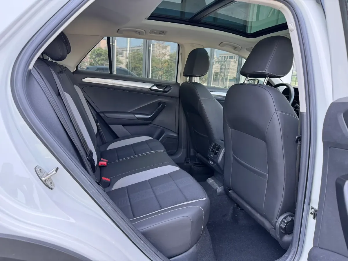 2019 Volkswagen T-Roc 1.4T 150HP L4 7DCT,autocango,china used car exporter,china ev exporter,chinese used car exporter,chinese used ev exporter