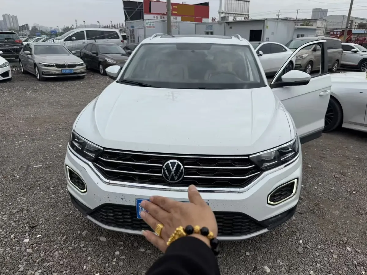 2021 Volkswagen T-Roc 1.4T 150HP L4 7DCT,autocango,china used car exporter,china ev exporter,chinese used car exporter,chinese used ev exporter