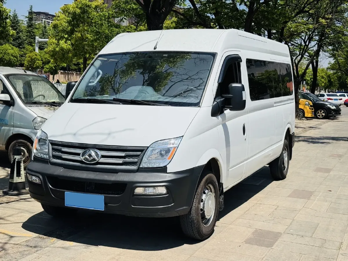 2020 MAXUS XinTu V80 2.5T 136HP L4 6MT,autocango,china used car exporter,china ev exporter,chinese used car exporter,chinese used ev exporter