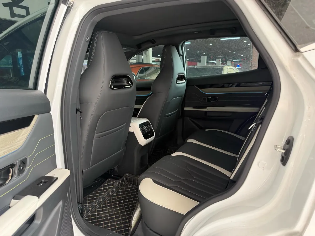 2024 Jetour ShanHai L6 1.5T 156HP L4 1DHT PHEV 19.43KWH,autocango,china used car exporter,china ev exporter,chinese used car exporter,chinese used ev exporter