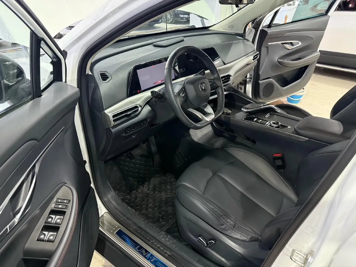 2021 ChangAn UNI-T 1.5T 180HP L4 7DCT,autocango,china used car exporter,china ev exporter,chinese used car exporter,chinese used ev exporter