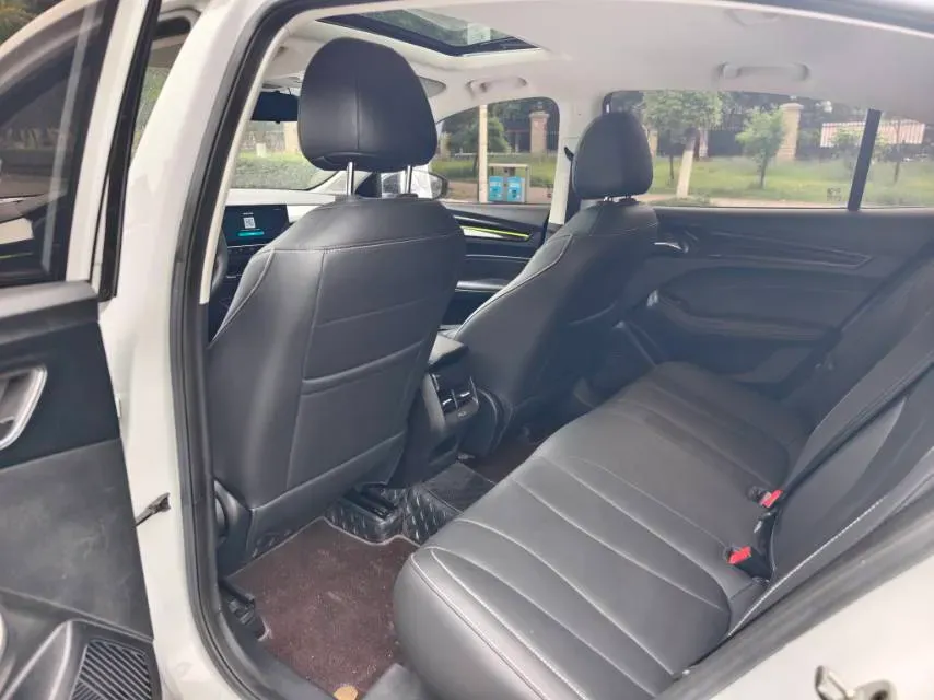 2021 Roewe i5 1.5L 120HP L4 CVT,autocango,china used car exporter,china ev exporter,chinese used car exporter,chinese used ev exporter