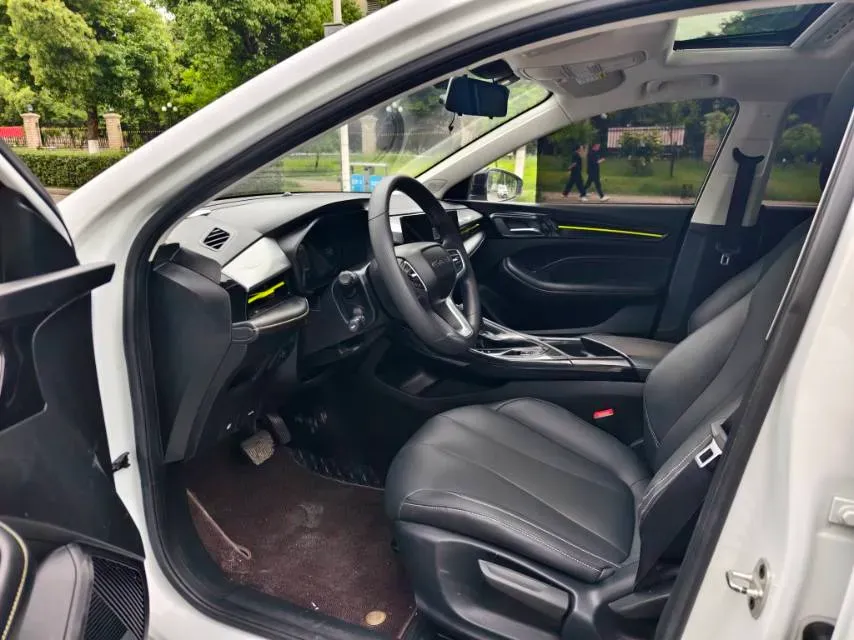 2021 Roewe i5 1.5L 120HP L4 CVT,autocango,china used car exporter,china ev exporter,chinese used car exporter,chinese used ev exporter