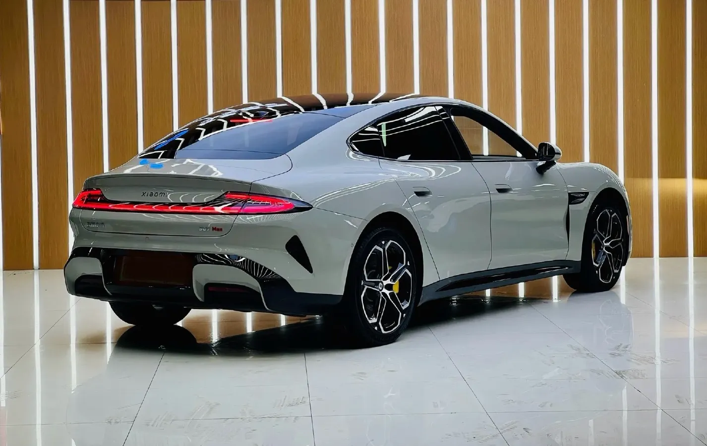 2024 MI SU7 BEV 101KWH,autocango,china used car exporter,china ev exporter,chinese used car exporter,chinese used ev exporter