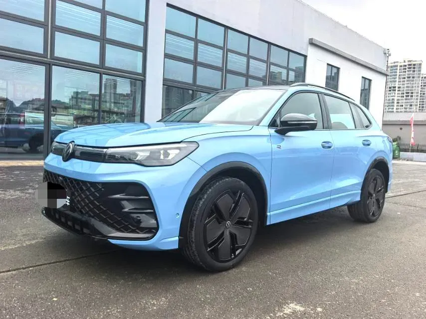 2024 Volkswagen Tiguan L 2.0T 220HP L4 7DCT,autocango,china used car exporter,china ev exporter,chinese used car exporter,chinese used ev exporter