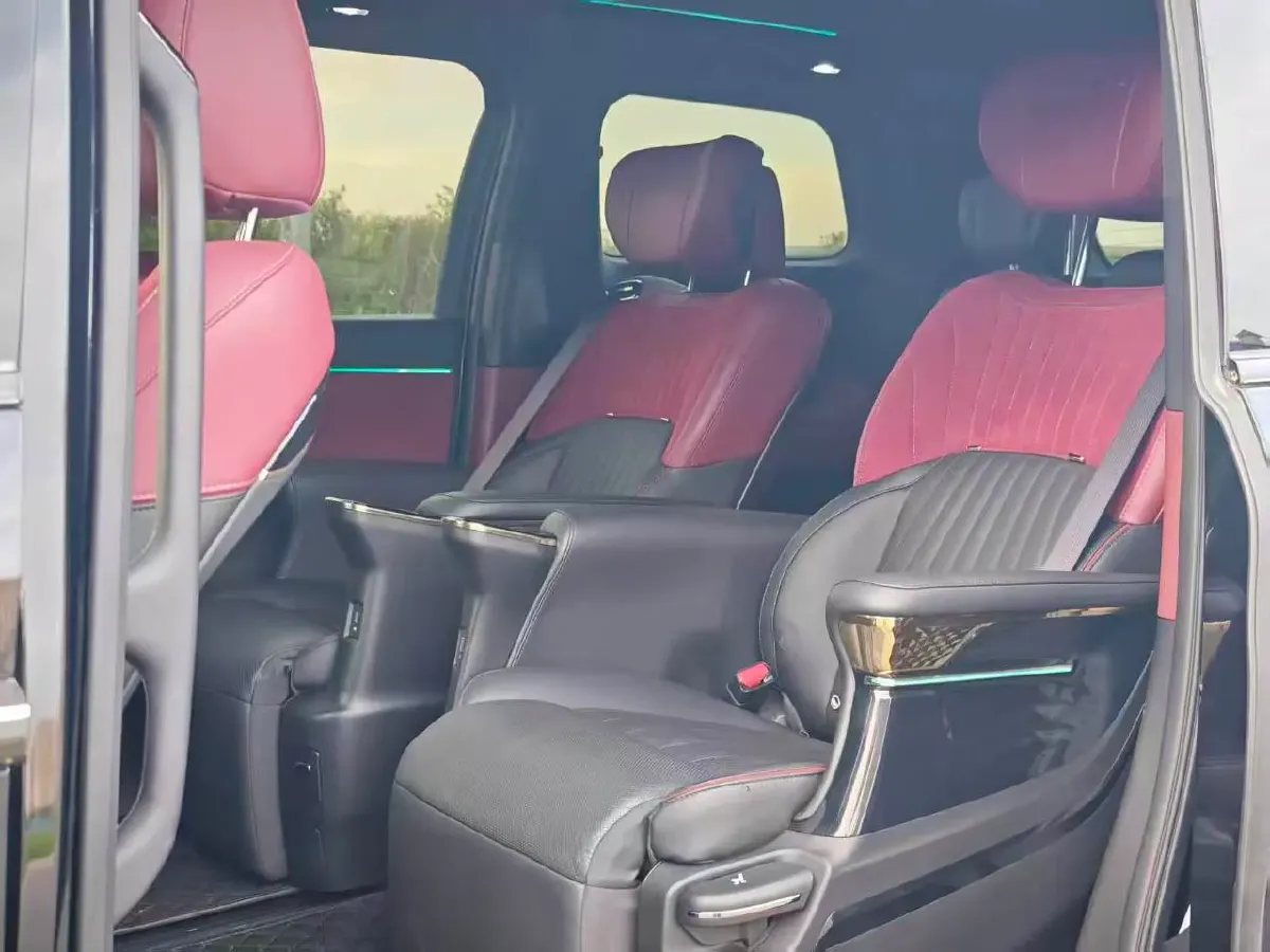 2023 GAC Trumpchi M8 2.0T 190HP L4 E-CVT Hybrid,autocango,china used car exporter,china ev exporter,chinese used car exporter,chinese used ev exporter