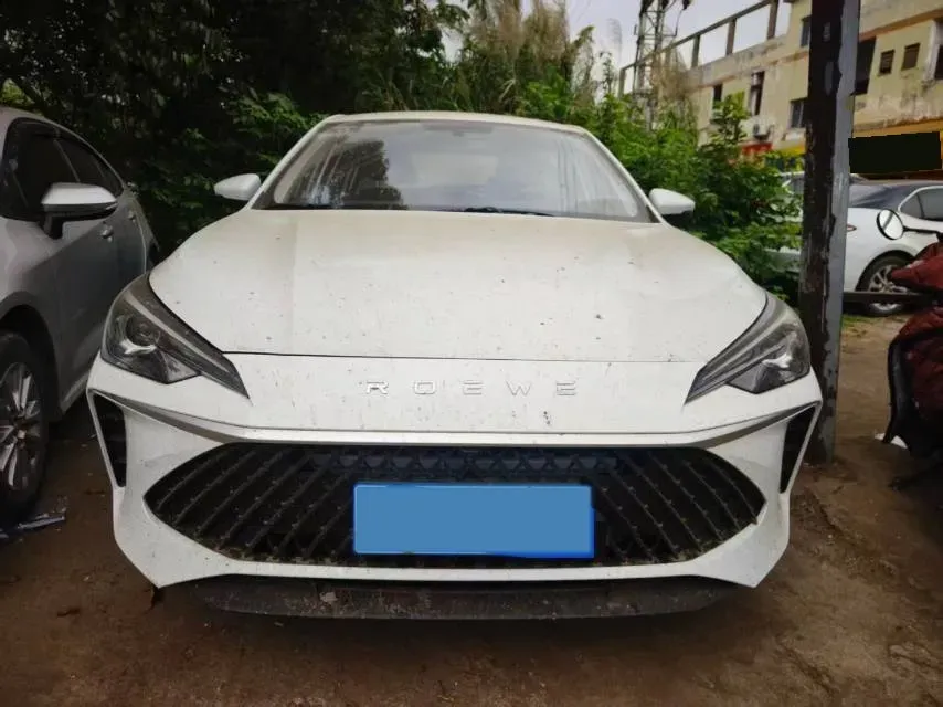 2026 Roewe i5 1.5L 129HP L4 5MT,autocango,china used car exporter,china ev exporter,chinese used car exporter,chinese used ev exporter
