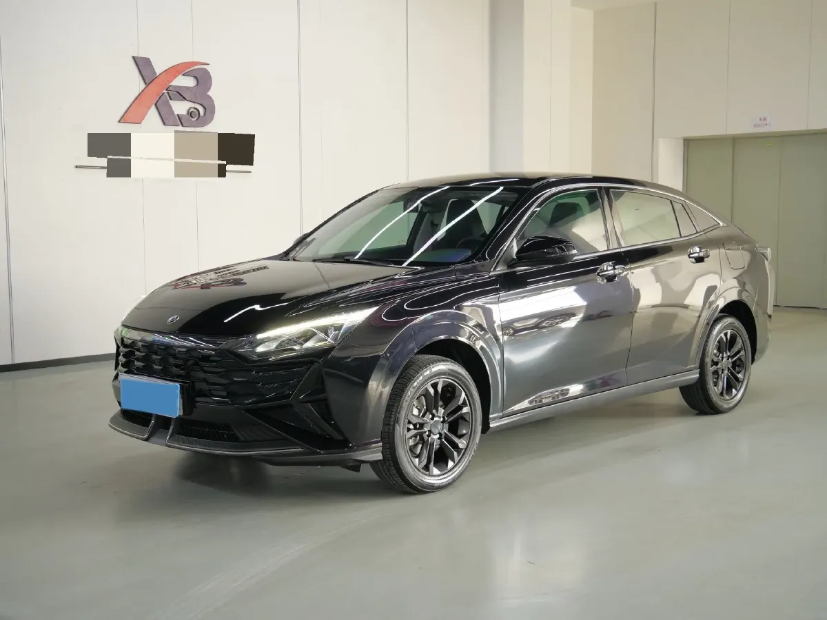 2025 DongFeng Aeolus YiXuan 1.5L 125HP L4 6DCT,autocango,china used car exporter,china ev exporter,chinese used car exporter,chinese used ev exporter