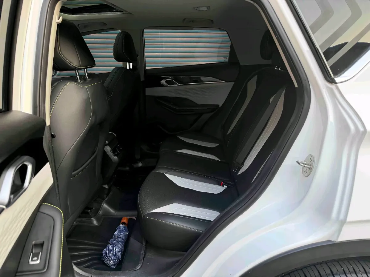 2022 Geely Coolray 1.5T 181HP L4 7DCT,autocango,china used car exporter,china ev exporter,chinese used car exporter,chinese used ev exporter