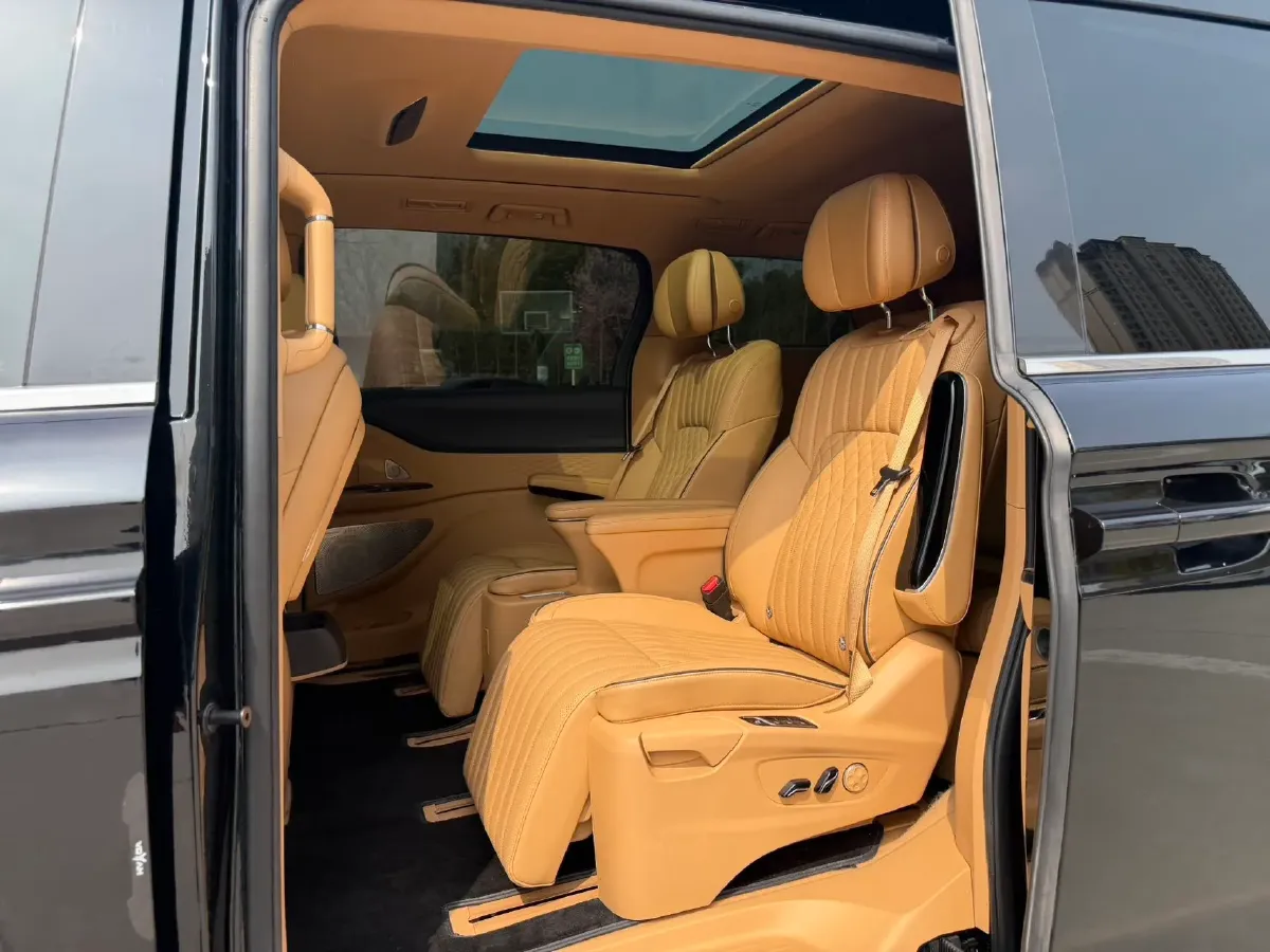 2022 Voyah Dream 1.5T 136HP L4 PHEV 25.57KWH,autocango,china used car exporter,china ev exporter,chinese used car exporter,chinese used ev exporter