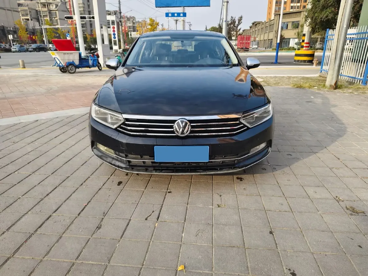 2018 Volkswagen Magotan 1.8T 180HP L4 7DCT,autocango,china used car exporter,china ev exporter,chinese used car exporter,chinese used ev exporter