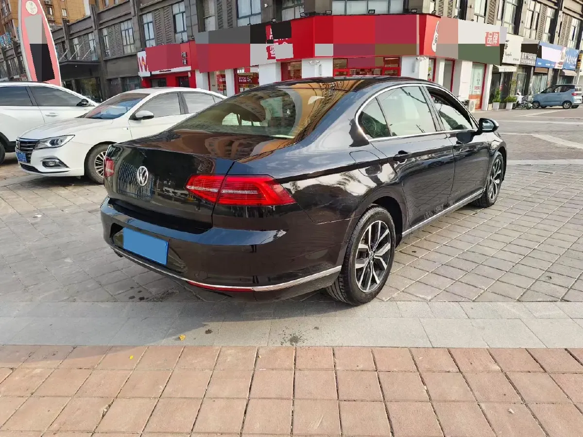 2018 Volkswagen Magotan 1.8T 180HP L4 7DCT,autocango,china used car exporter,china ev exporter,chinese used car exporter,chinese used ev exporter