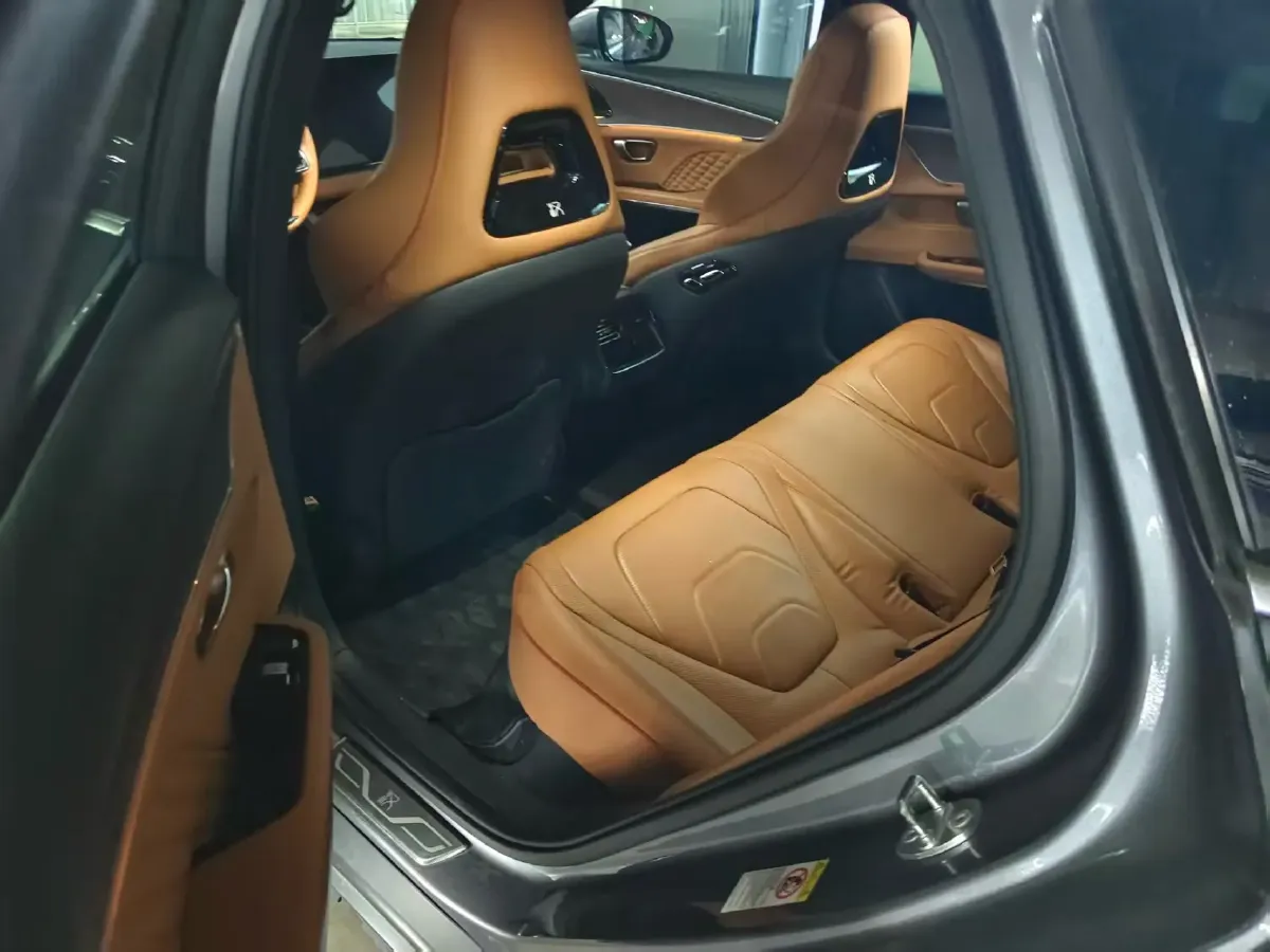 2022 Volkswagen Tiguan L 2.0T 186HP L4 7DCT,autocango,china used car exporter,china ev exporter,chinese used car exporter,chinese used ev exporter